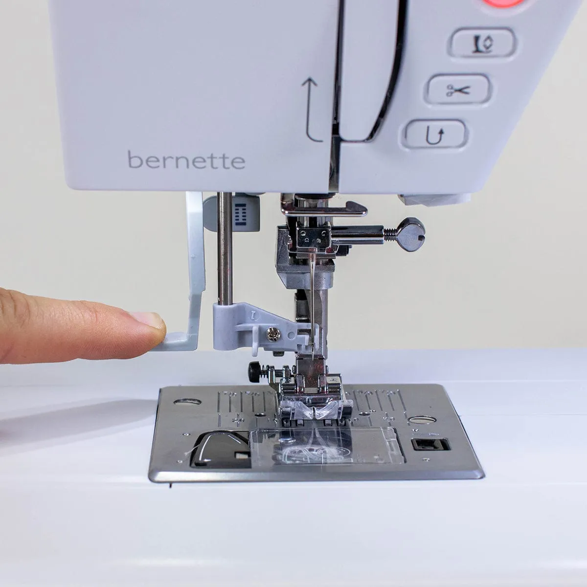 Bernette B77 Sewing Machine