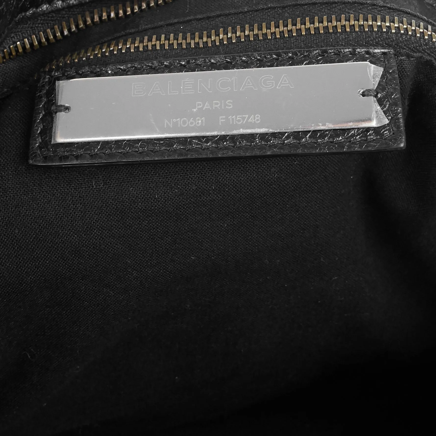 City Classic Studs Medium Lambskin Leather Bag