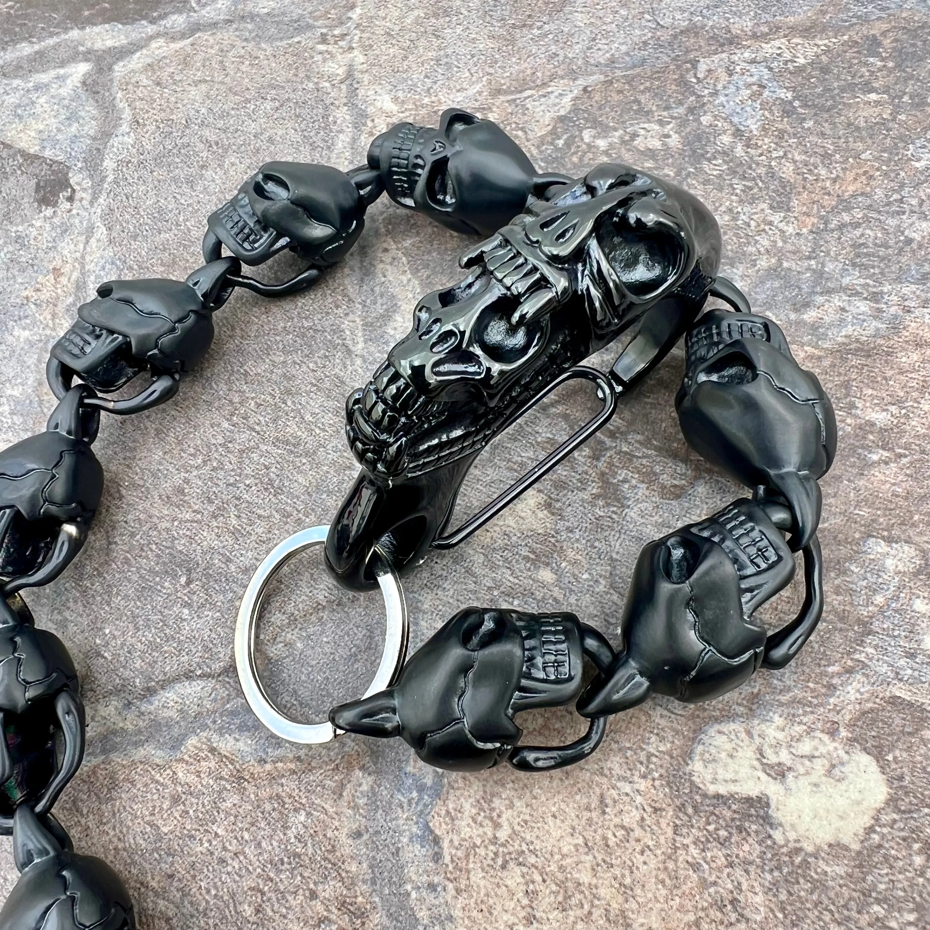 Hellride Classic Skull Wallet Chain Black 1.5" - W/ Black Scream Clasp