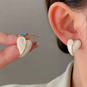 Korean Light Luxury White Oil Dropping Love Fashion Elegant Metal Heart Wholesale 2024 Earring