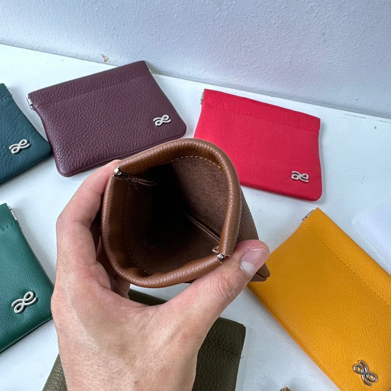 SQUEEZY POUCH EMERALD