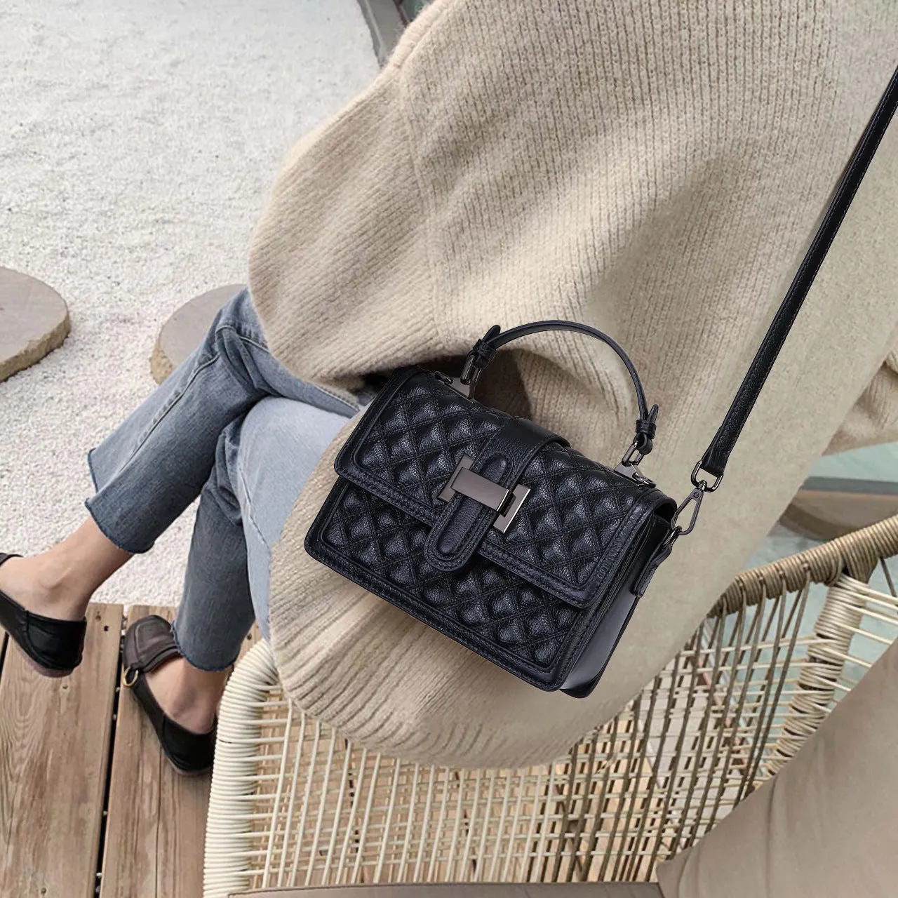 Women Cowhide Classic Fashion Cross Body Bag